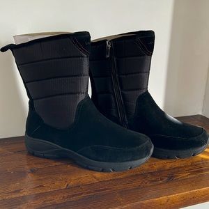 NWT Lands’ End Black Winter Boots, size 9